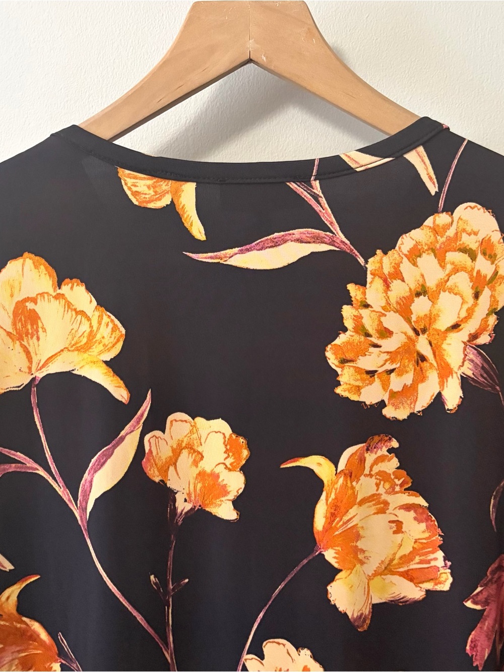 Ted Baker Tarissa Tee Floral Jersey Knit Top Black Gold - Picture 5 of 10